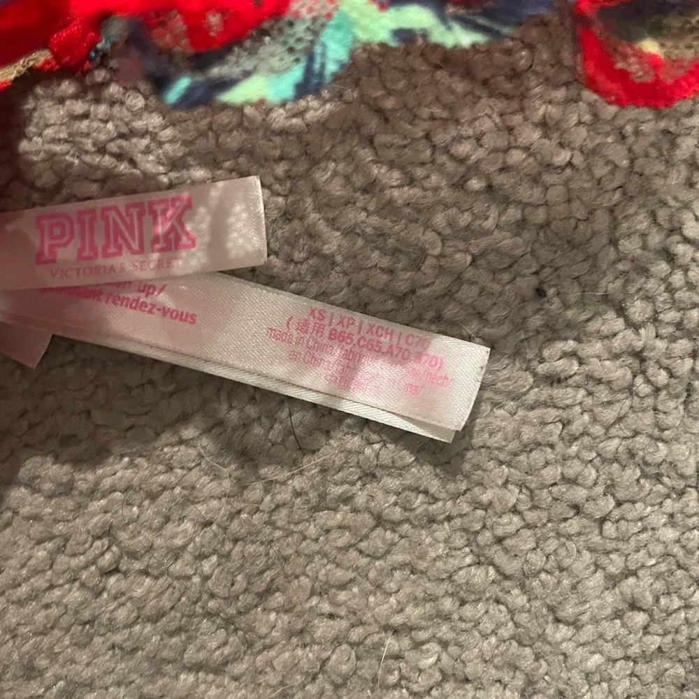 Victoria's Secret Red and Blue Tropical Print Bralette - Picture 4 of 5